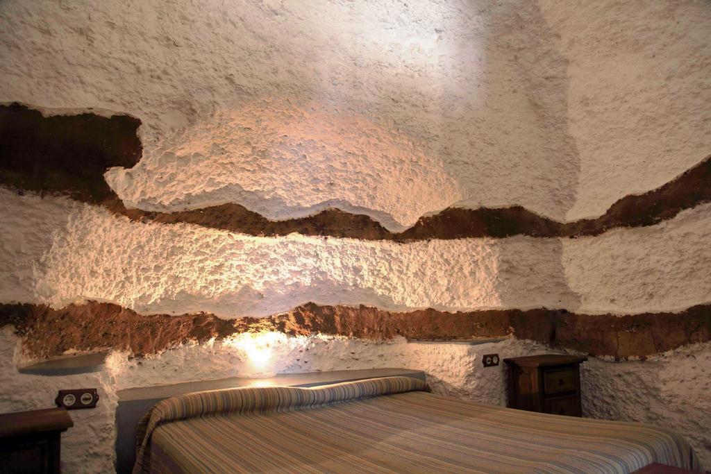 Cuevas Del Zenete Apartman Alcudia de Guadix Kültér fotó
