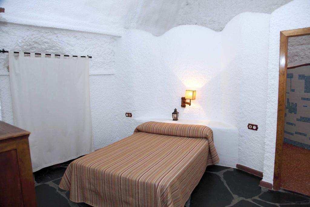 Cuevas Del Zenete Apartman Alcudia de Guadix Kültér fotó