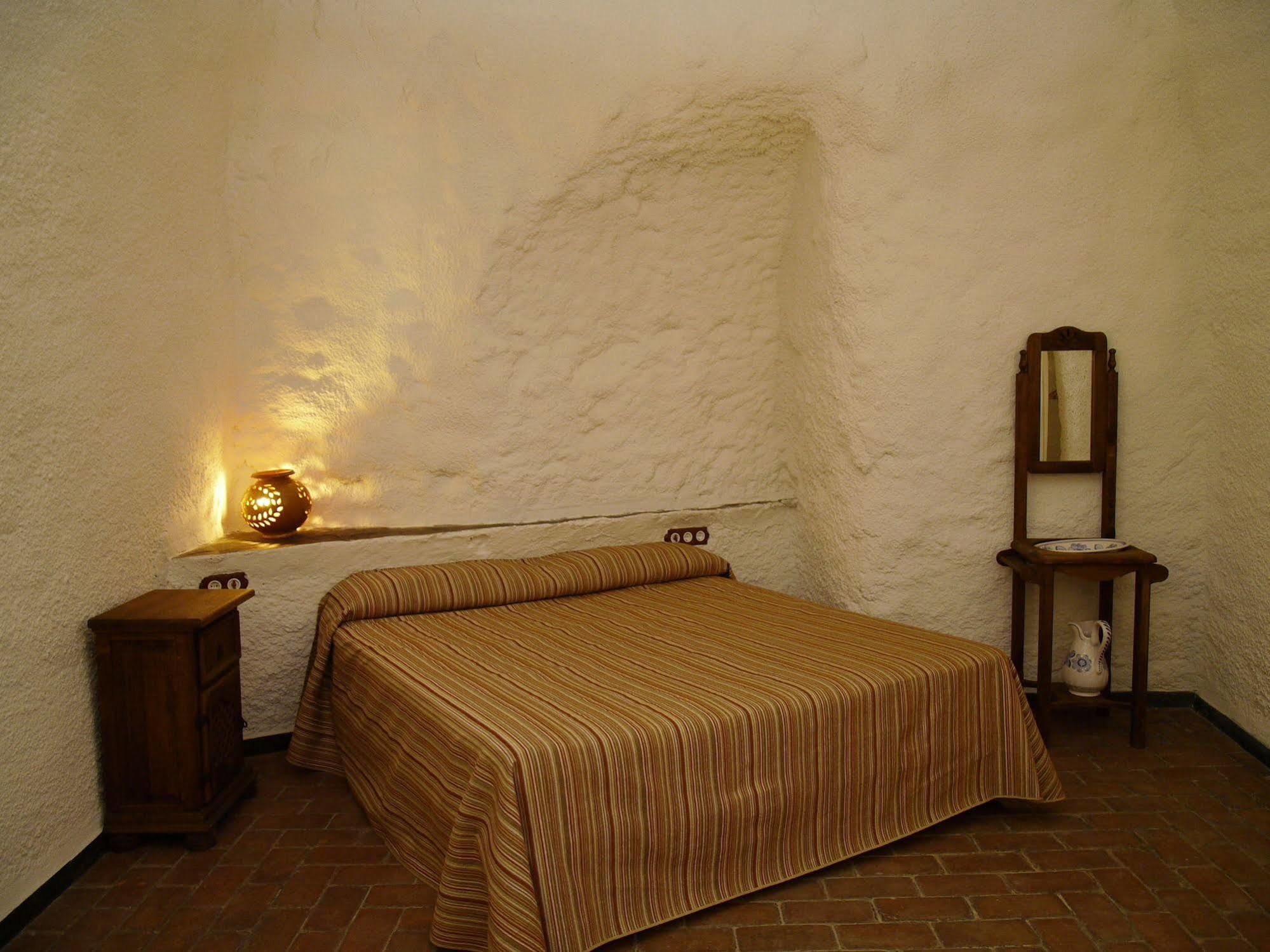 Cuevas Del Zenete Apartman Alcudia de Guadix Kültér fotó