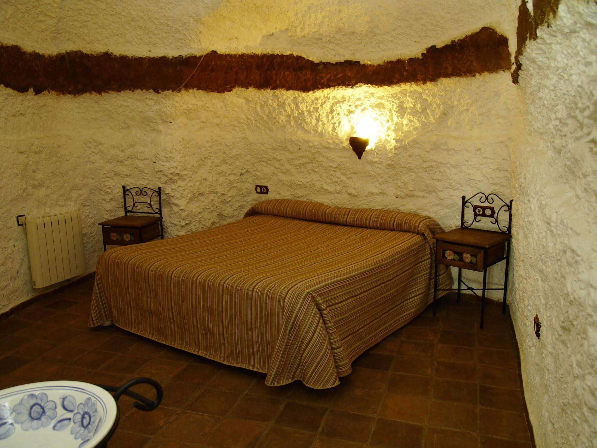 Cuevas Del Zenete Apartman Alcudia de Guadix Kültér fotó